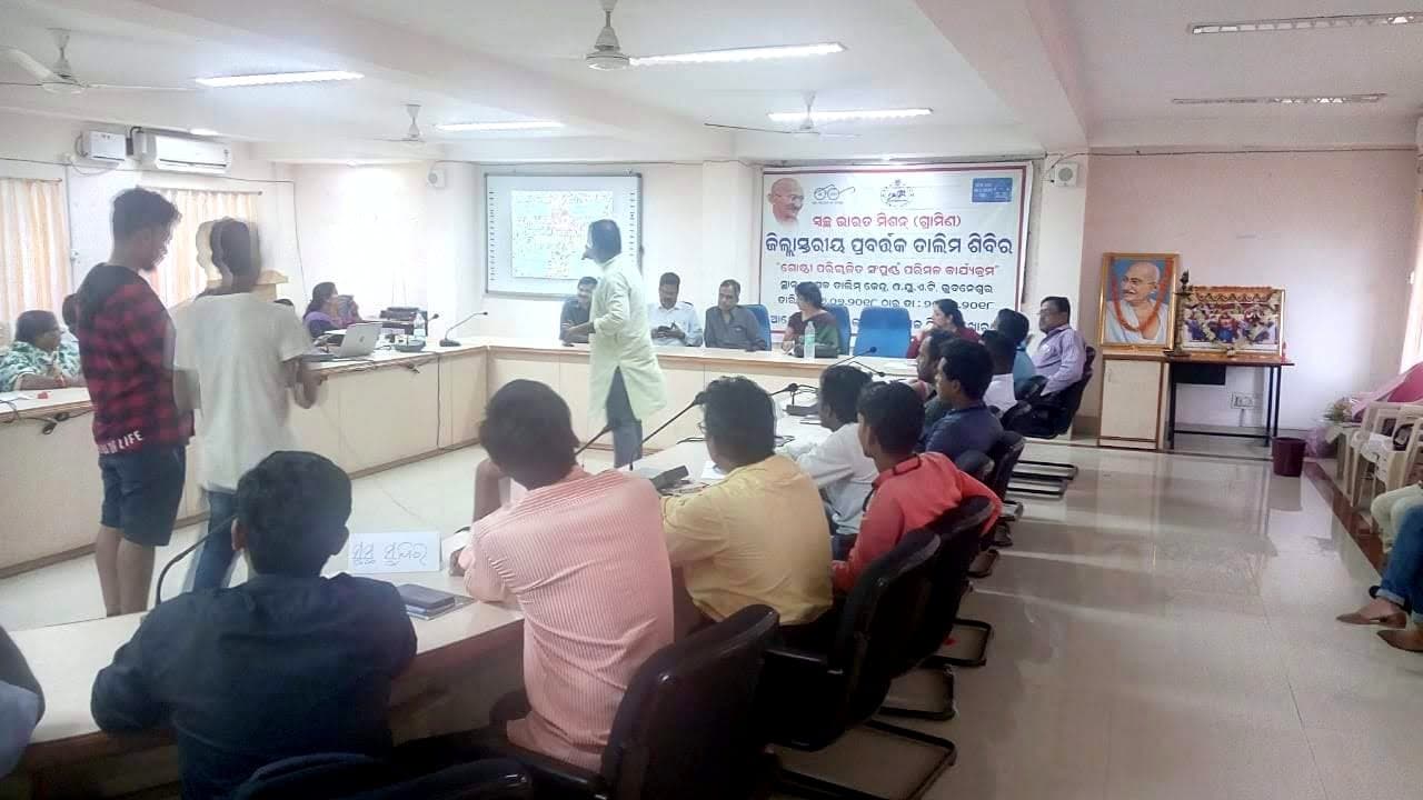 An IIES capacity-building workshop in session